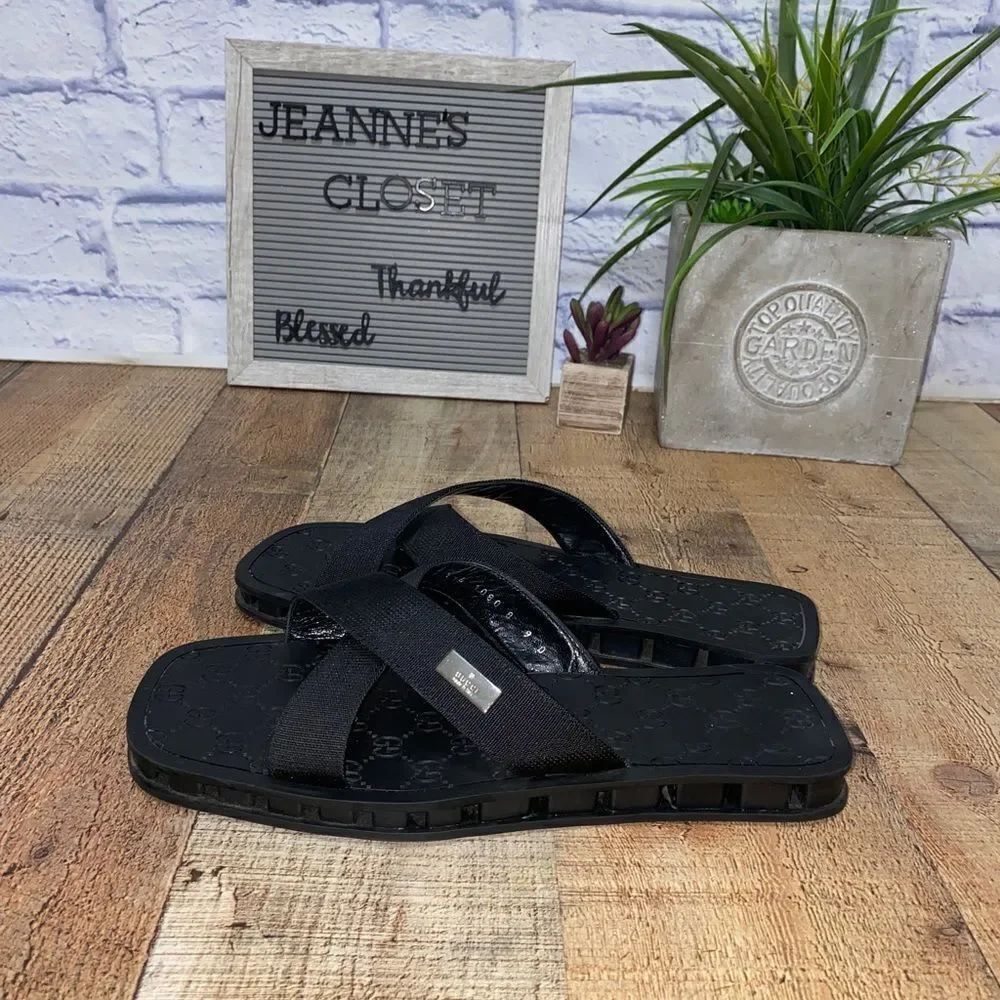 Gucci canvas slides sandals 9D